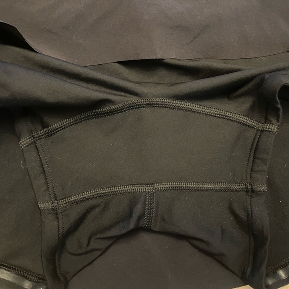 Lululemon Final Lap Black Skirt Skort Size 12 - Picture 8 of 11